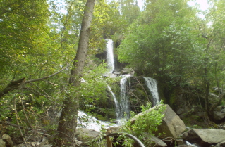 Another view of a waterfall beside Naramata Creek Trail 2009-08.